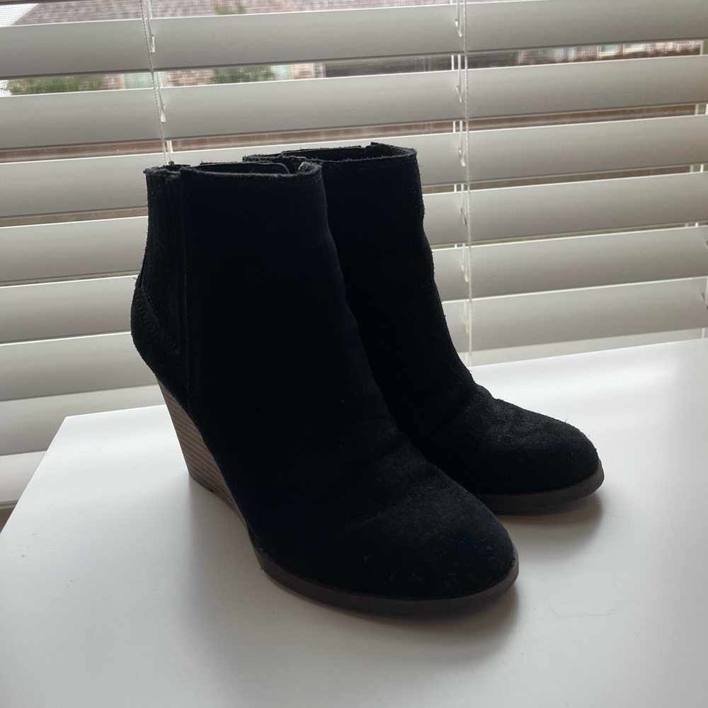 Lucky brand wedges black size 5
